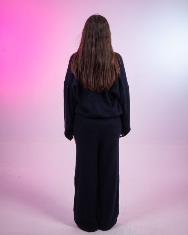 Navy blue kintted set - Image 4